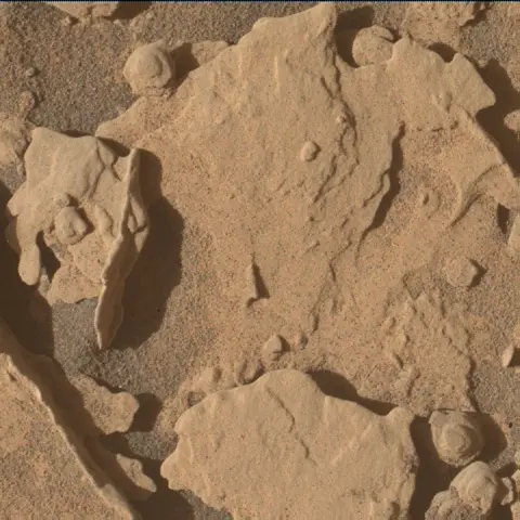 Sol 4539: Mars Hand Lens Imager (MAHLI)