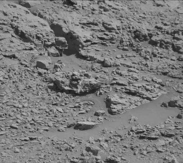Sol 4543: Mast Camera (Mastcam)