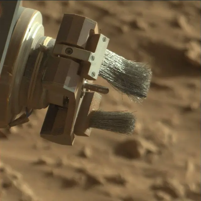Sol 4543: Mast Camera (Mastcam)