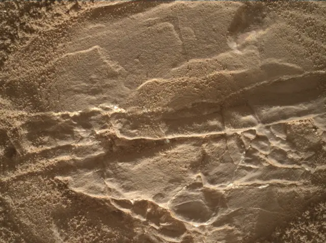 Sol 4543: Mars Hand Lens Imager (MAHLI)