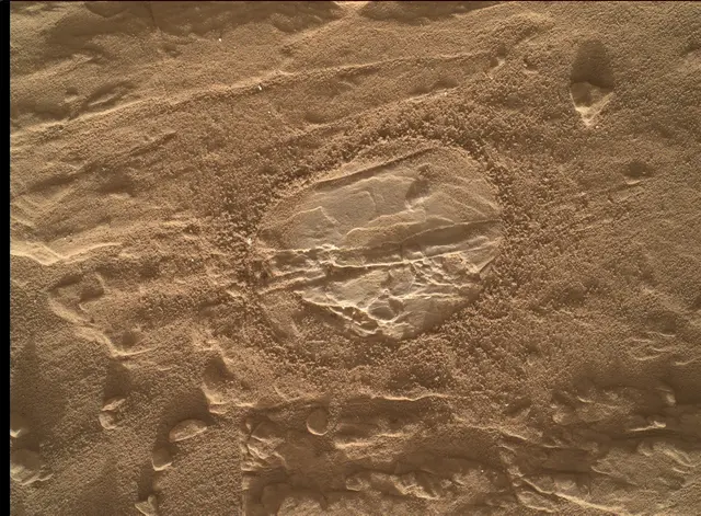 Sol 4543: Mars Hand Lens Imager (MAHLI)