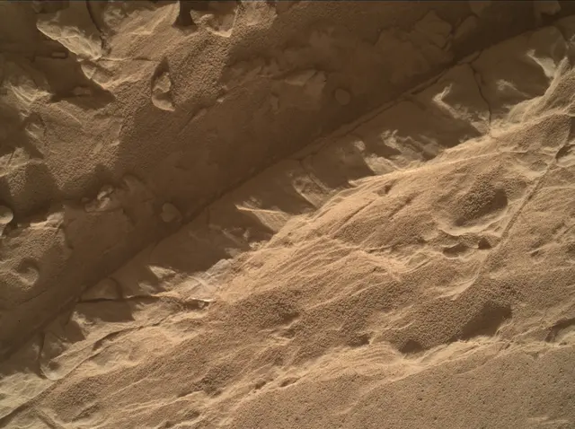 Sol 4543: Mars Hand Lens Imager (MAHLI)