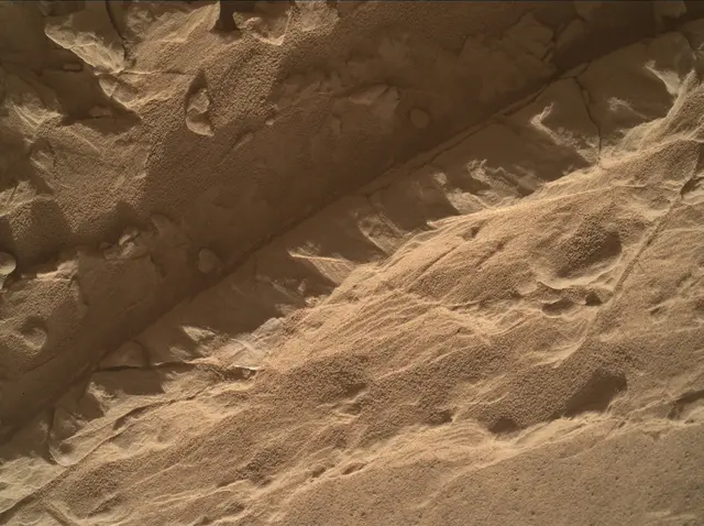 Sol 4543: Mars Hand Lens Imager (MAHLI)