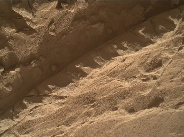 Sol 4543: Mars Hand Lens Imager (MAHLI)