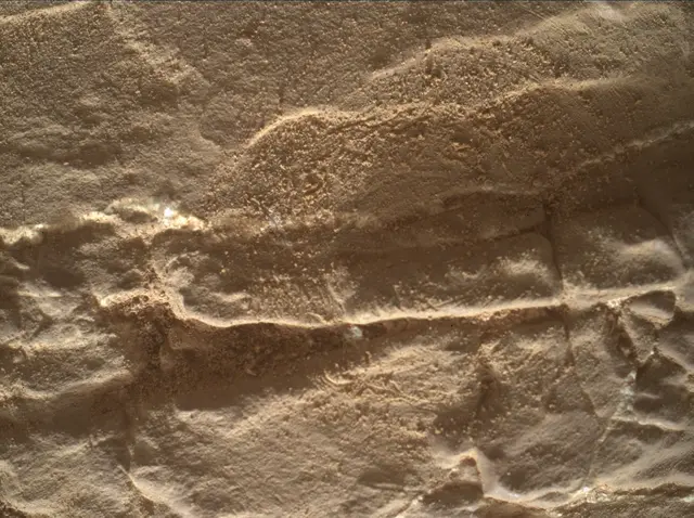 Sol 4543: Mars Hand Lens Imager (MAHLI)