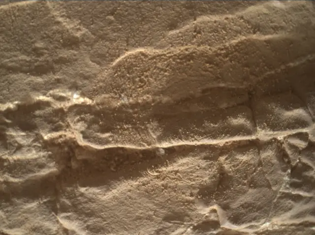 Sol 4543: Mars Hand Lens Imager (MAHLI)