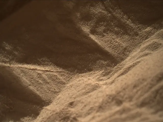 Sol 4543: Mars Hand Lens Imager (MAHLI)