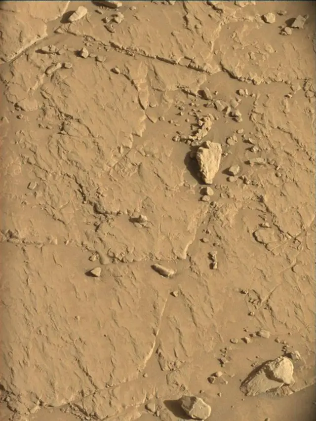Sol 4546: Mast Camera (Mastcam)