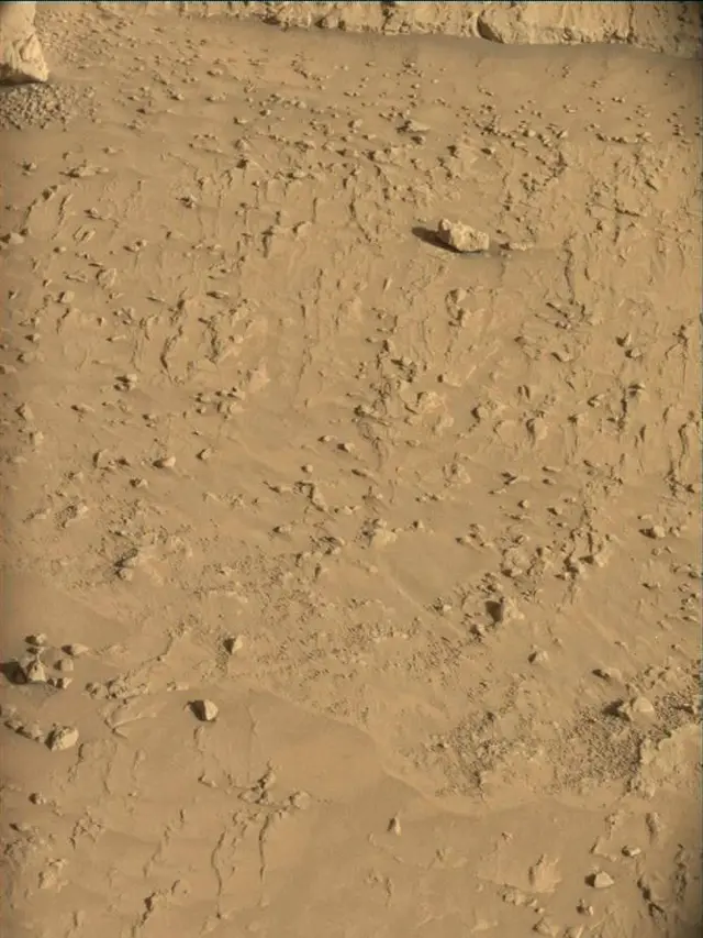 Sol 4546: Mast Camera (Mastcam)