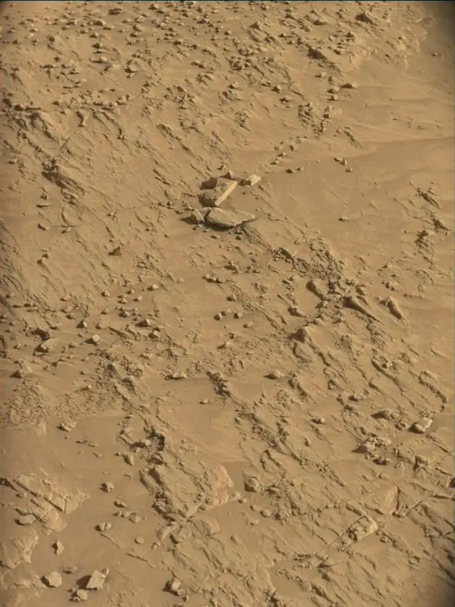 Sol 4546: Mast Camera (Mastcam)