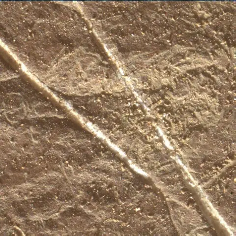 Sol 4547: Mars Hand Lens Imager (MAHLI)