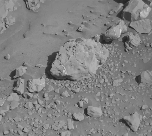 Sol 4550: Mast Camera (Mastcam)