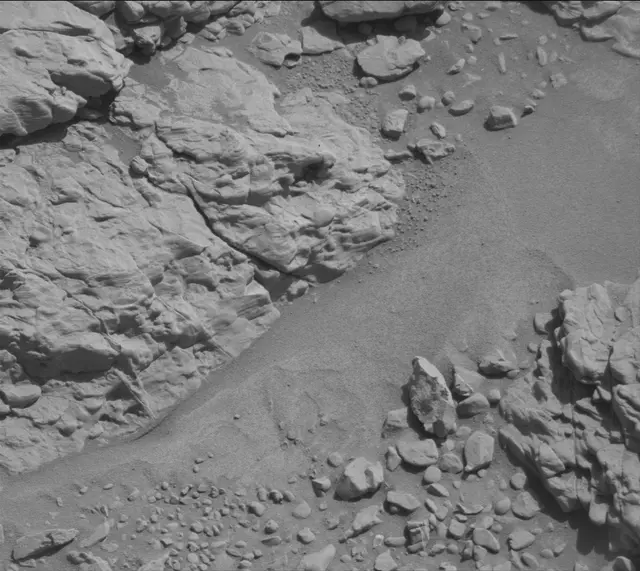 Sol 4557: Mast Camera (Mastcam)