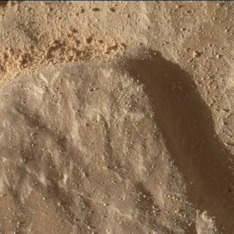 Sol 4570: Mars Hand Lens Imager (MAHLI)