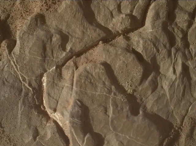 Sol 4570: Mars Hand Lens Imager (MAHLI)