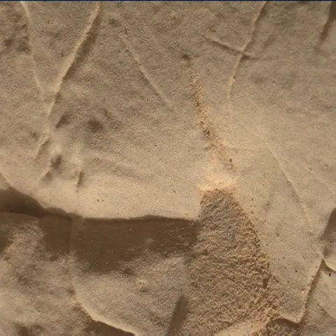 Sol 4577: Mars Hand Lens Imager (MAHLI)