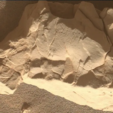 Sol 4577: Mars Hand Lens Imager (MAHLI)