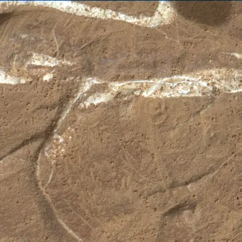 Sol 4580: Mars Hand Lens Imager (MAHLI)