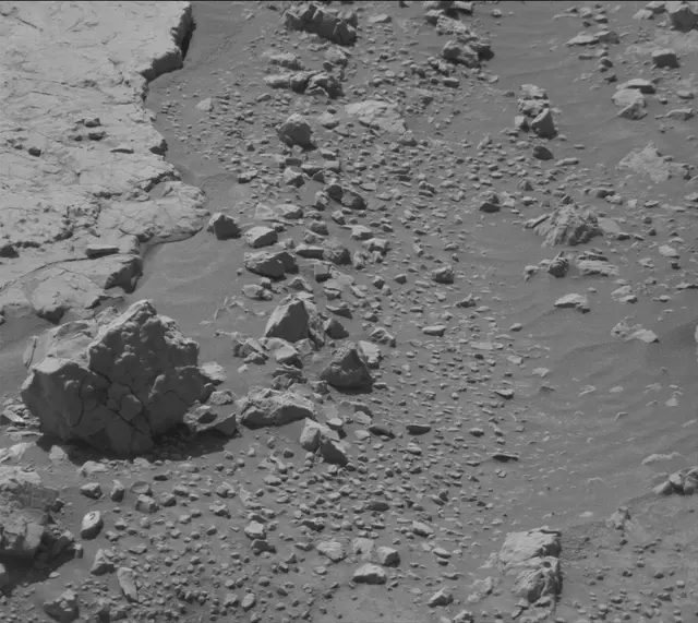 Sol 4584: Mast Camera (Mastcam)