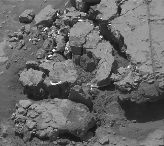 Sol 4584: Mast Camera (Mastcam)