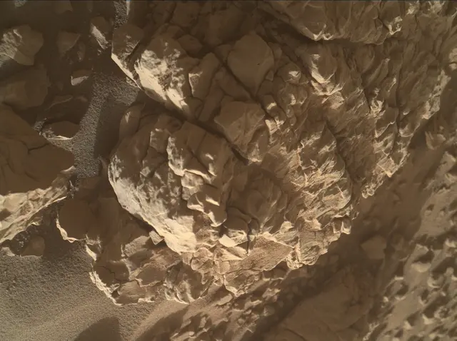 Sol 4584: Mars Hand Lens Imager (MAHLI)