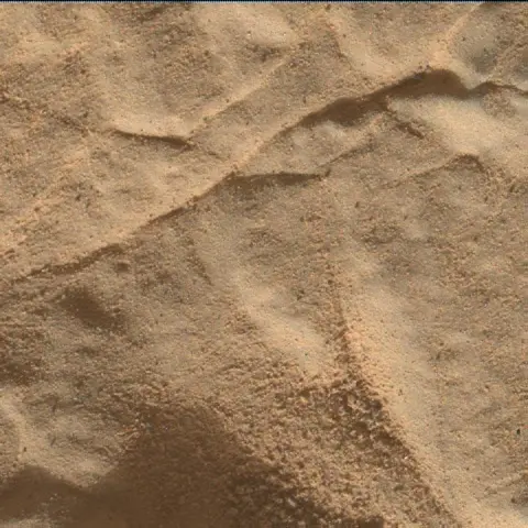 Sol 4586: Mars Hand Lens Imager (MAHLI)