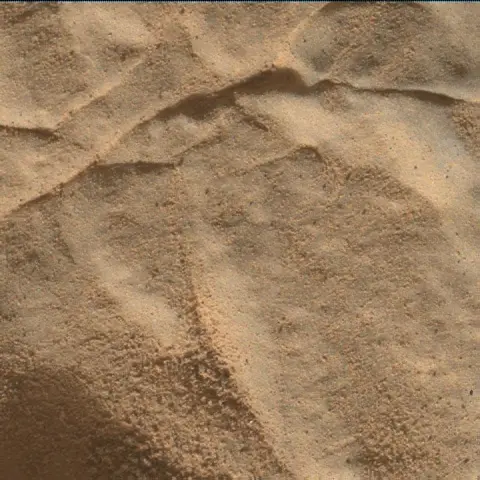 Sol 4586: Mars Hand Lens Imager (MAHLI)