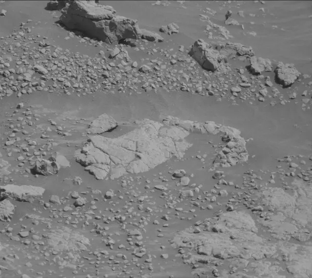 Sol 4587: Mast Camera (Mastcam)