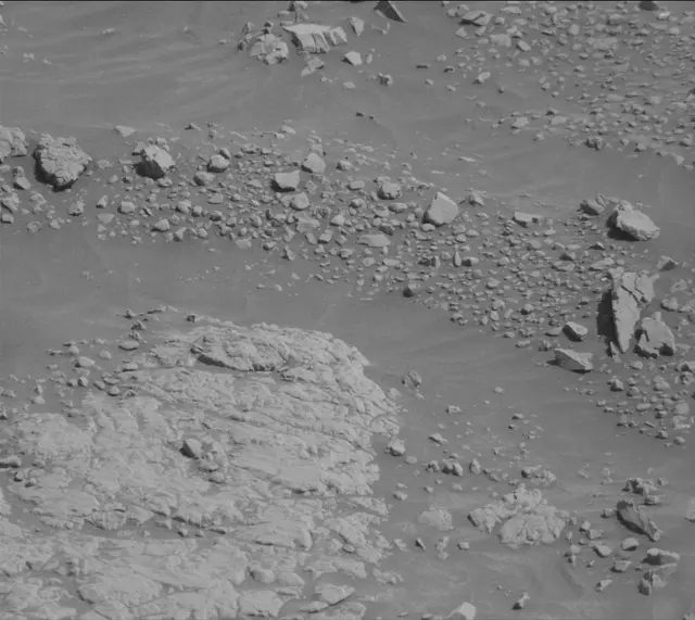 Sol 4587: Mast Camera (Mastcam)