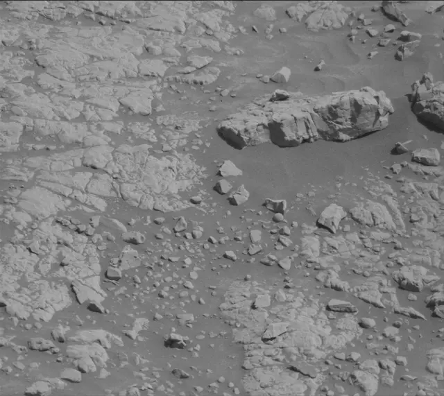 Sol 4587: Mast Camera (Mastcam)