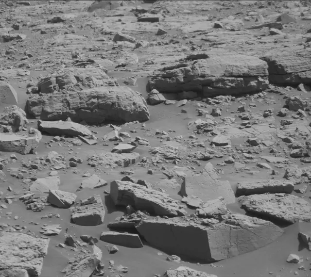 Sol 4588: Mast Camera (Mastcam)