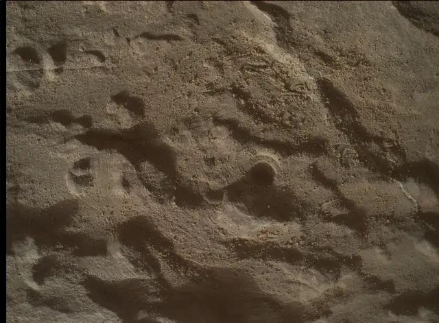 Sol 4590: Mars Hand Lens Imager (MAHLI)