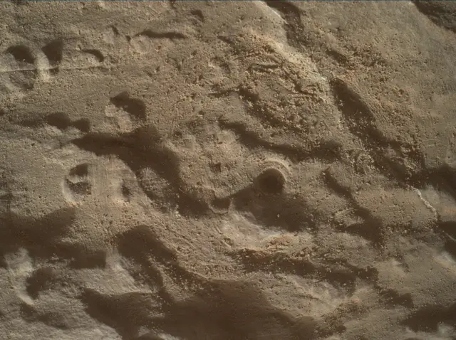 Sol 4590: Mars Hand Lens Imager (MAHLI)