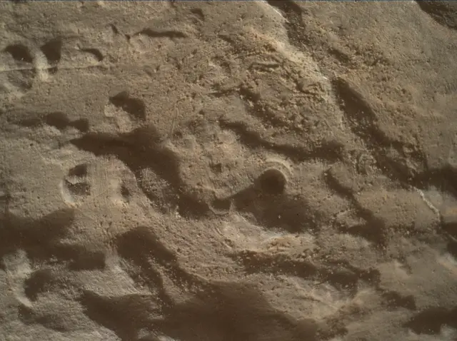 Sol 4590: Mars Hand Lens Imager (MAHLI)