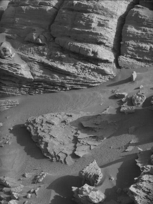 Sol 4591: Mast Camera (Mastcam)
