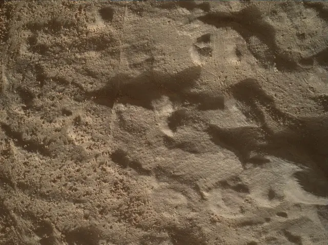 Sol 4591: Mars Hand Lens Imager (MAHLI)