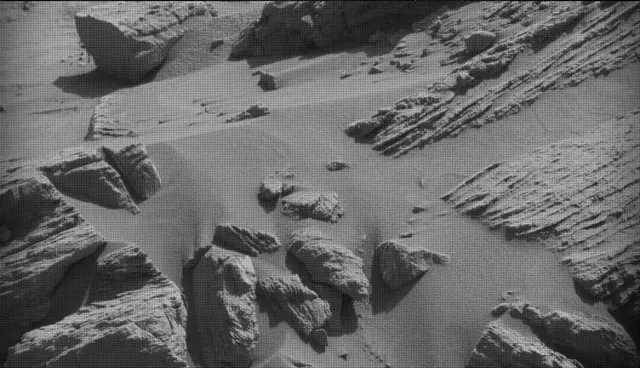 Sol 4593: Mast Camera (Mastcam)