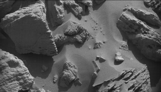 Sol 4593: Mast Camera (Mastcam)