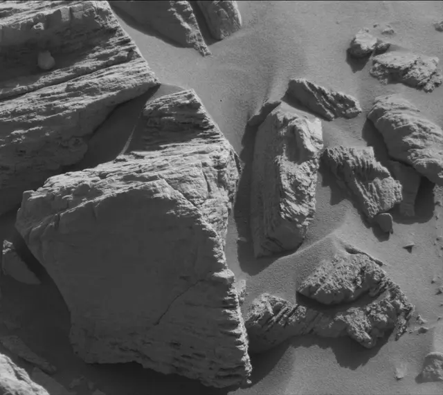 Sol 4593: Mast Camera (Mastcam)