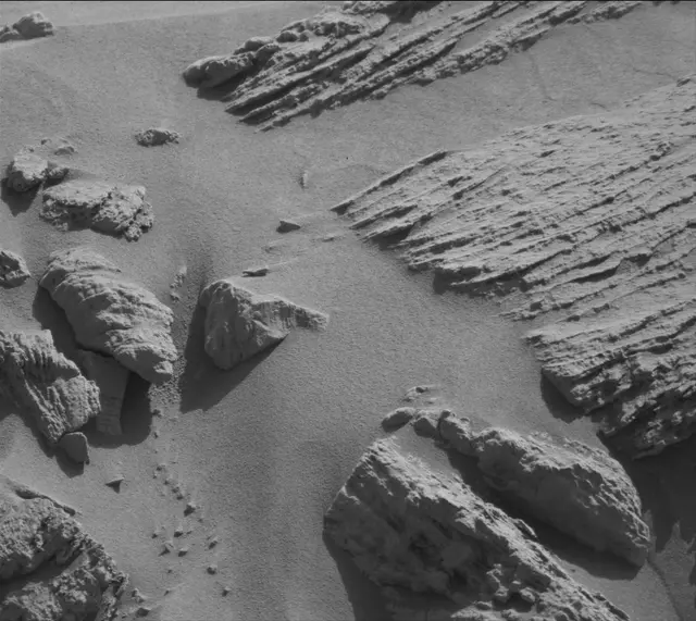 Sol 4593: Mast Camera (Mastcam)