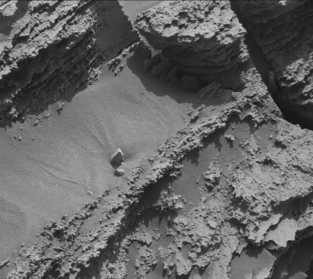 Sol 4593: Mast Camera (Mastcam)