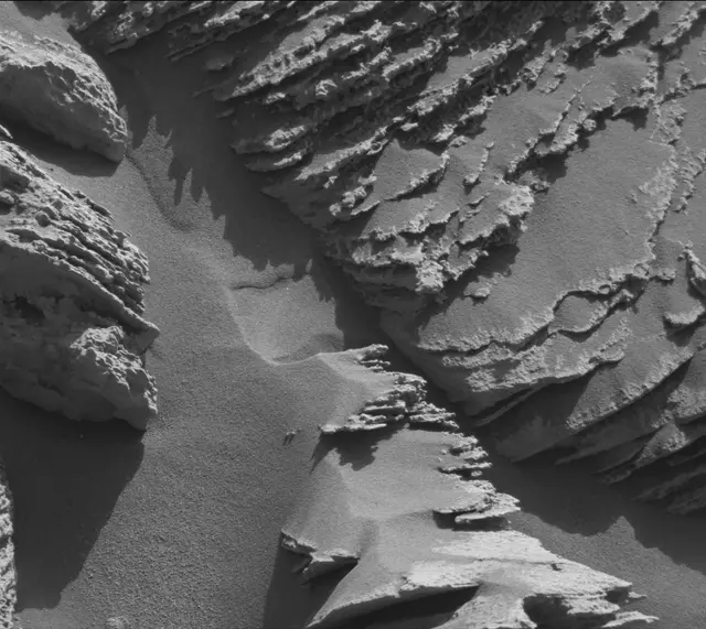Sol 4593: Mast Camera (Mastcam)