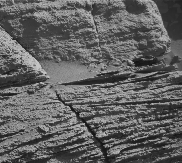 Sol 4593: Mast Camera (Mastcam)