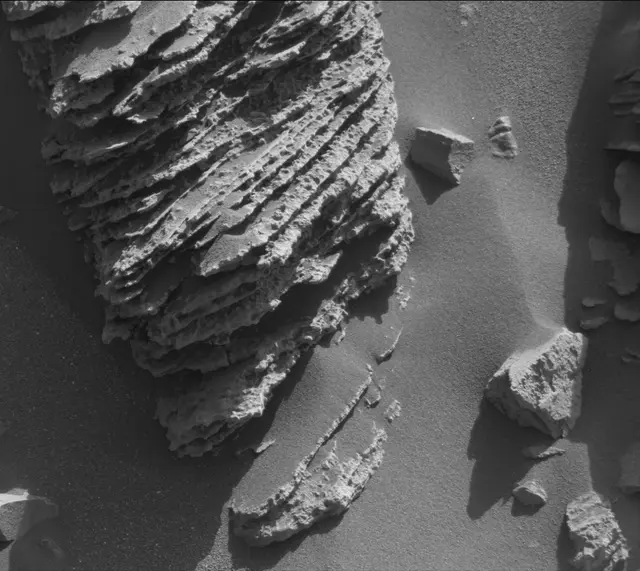 Sol 4593: Mast Camera (Mastcam)