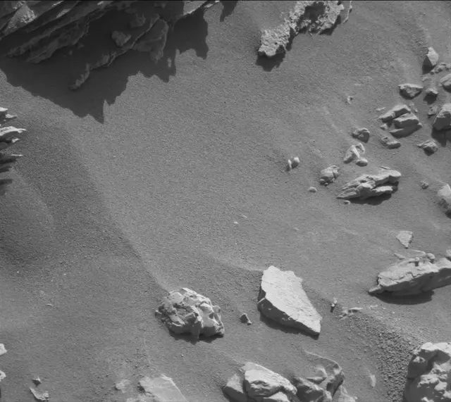 Sol 4593: Mast Camera (Mastcam)