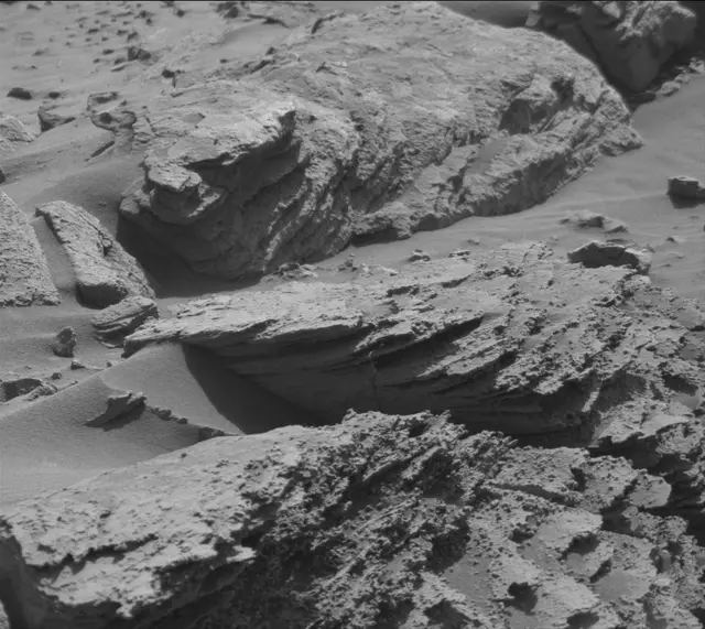 Sol 4593: Mast Camera (Mastcam)