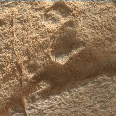 Sol 4593: Mars Hand Lens Imager (MAHLI)