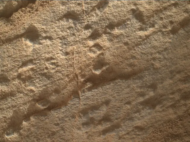 Sol 4593: Mars Hand Lens Imager (MAHLI)