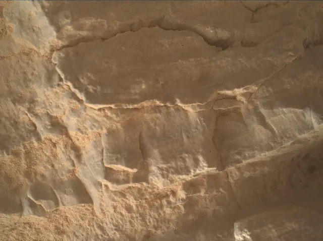 Sol 4593: Mars Hand Lens Imager (MAHLI)