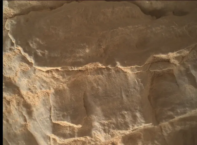 Sol 4593: Mars Hand Lens Imager (MAHLI)